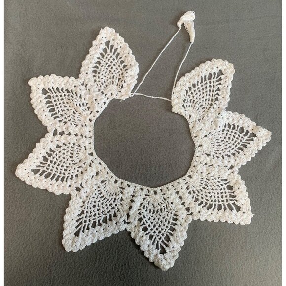 Vintage Handmade Crochet Lace Collar - Picture 1 of 15